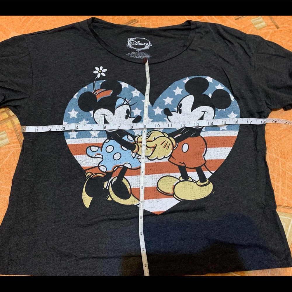 Mickey and Minnie crop shirts - Picture 4 of 5